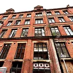 Chic Georgian Flat In Central Manchester
