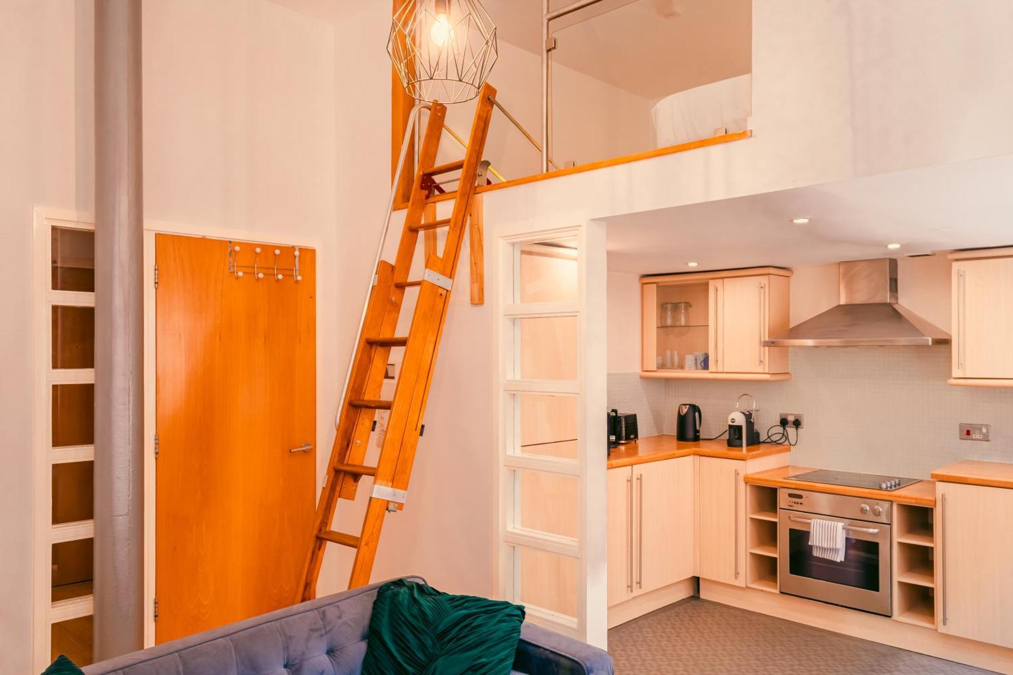 Chic Georgian Flat In Apartment Manchester