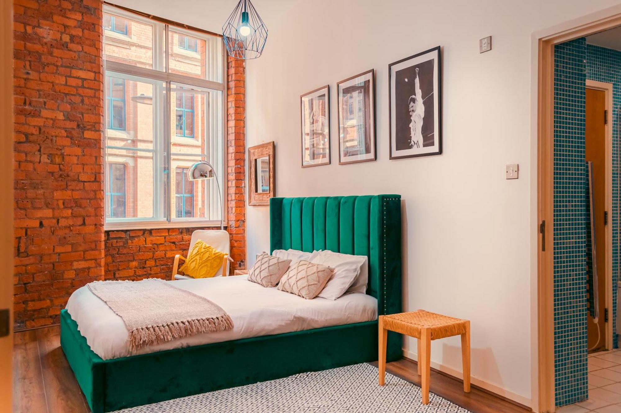 Chic Georgian Flat In Manchester