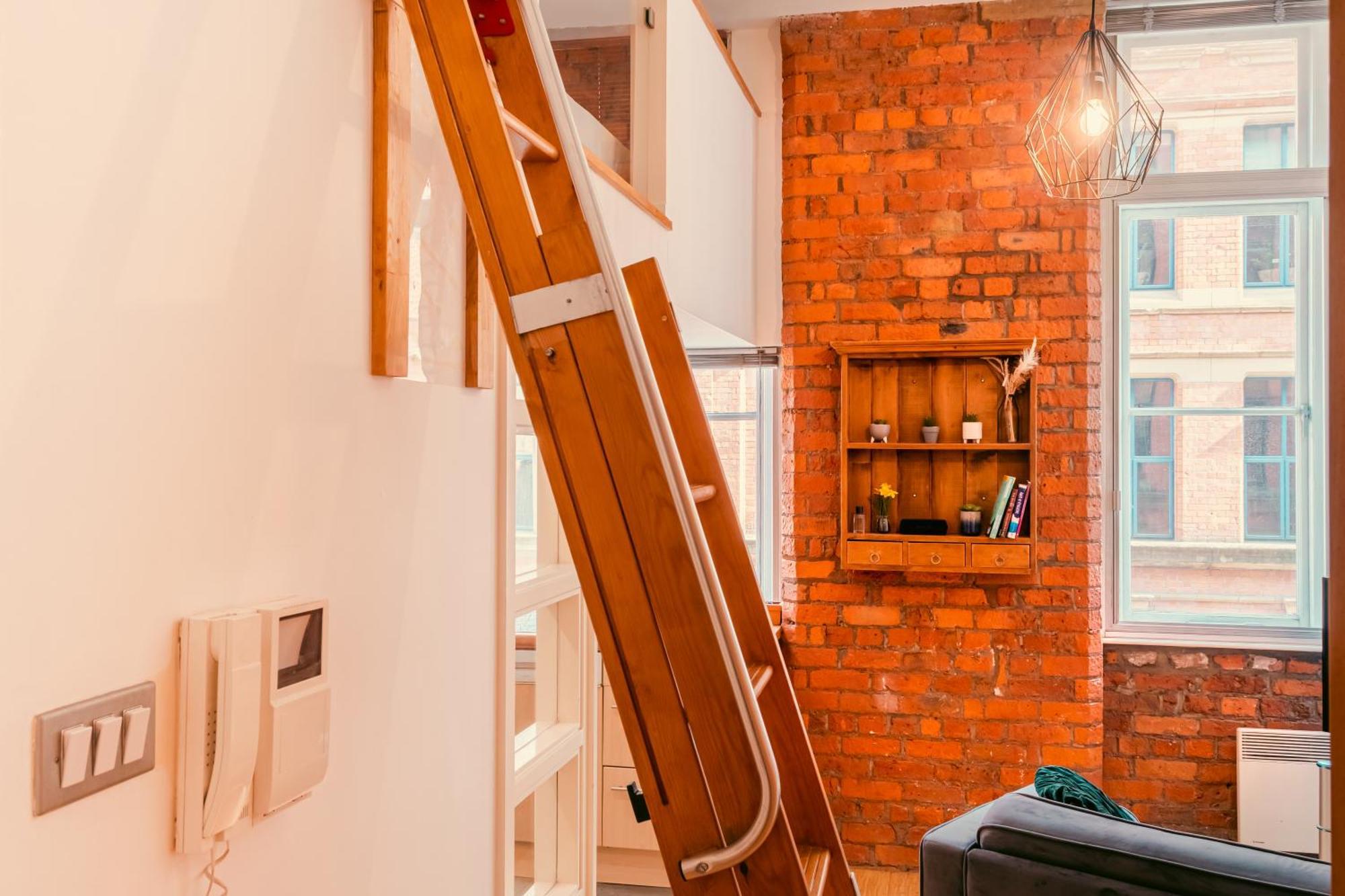 Chic Georgian Flat In Apartment *
